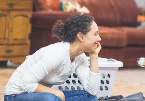 Can you consolidate federal student loans and private loans together?